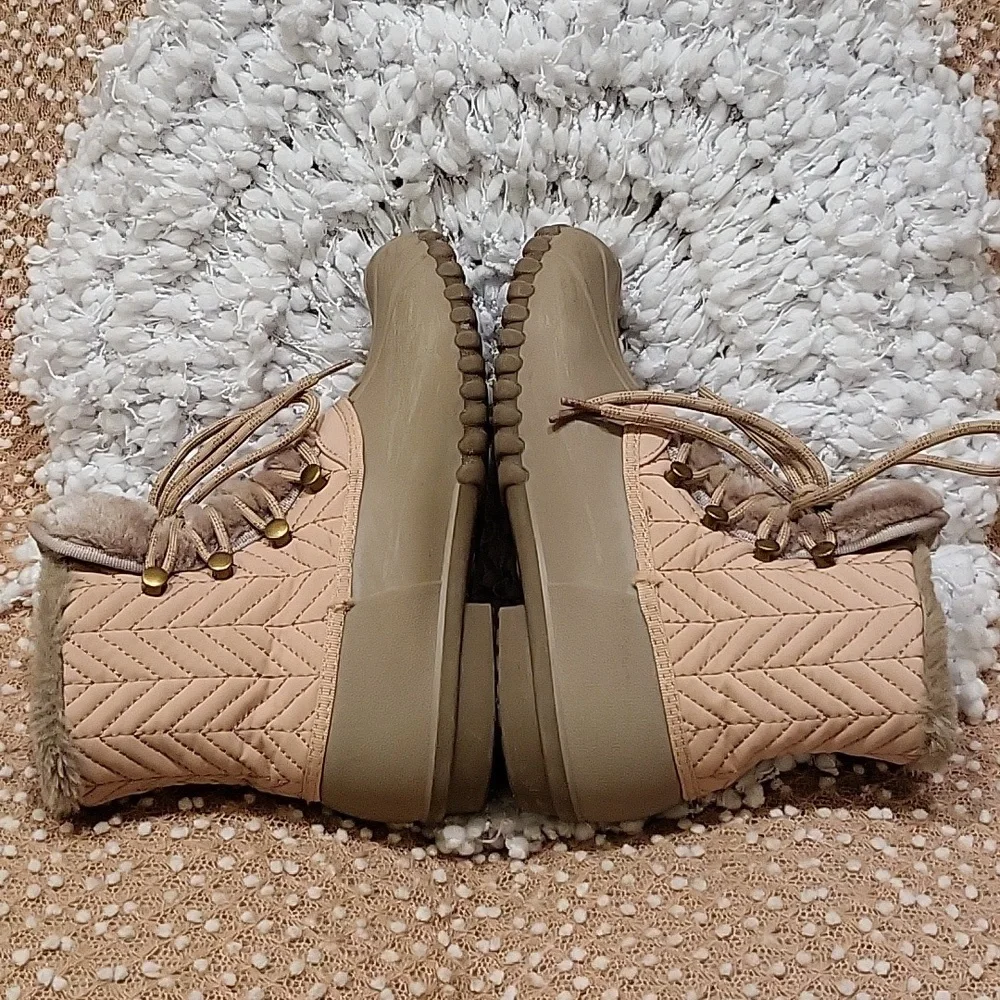Baretrap Duck Boots - Picture 7 of 16